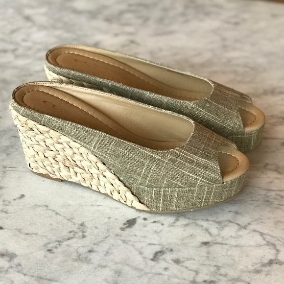 Linen Espadrille Style Peep Toe Sandal - Picture 7 of 8